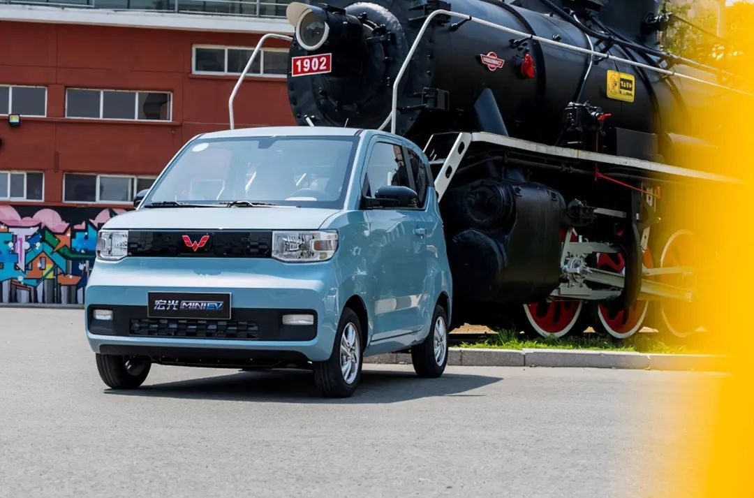 五菱mini ev是如何成为国民小车的?看完你就明白了