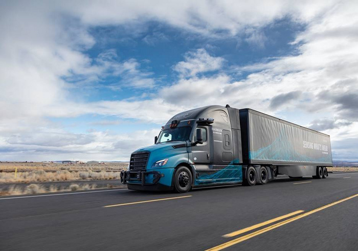戴姆勒旗下公司选择亚马逊云服务开发自动驾驶卡车