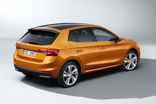 全新晶锐的前脸相比前作更醒目有神,这精神小伙确实才是"年轻人第一台