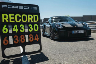 保时捷911 GT2RS刷新纽北最速量产车纪录,时间缩短近5秒