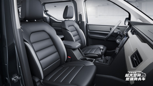 提供7~9座及双侧滑门,五菱征程内饰座椅布局发布