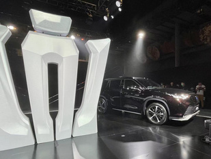 “皇冠”成丰田高端旗舰品牌,陆放将于8月18日上市