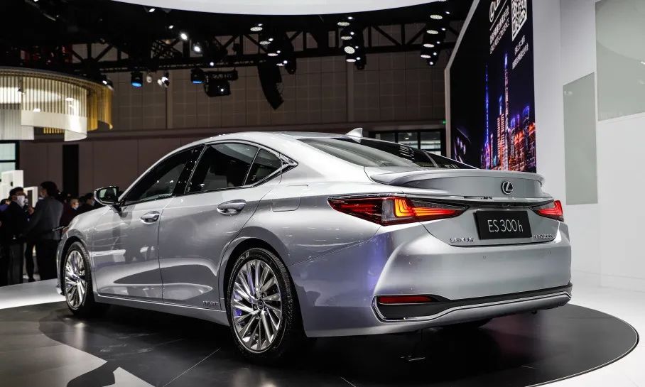 准车主:你不买请靠边!