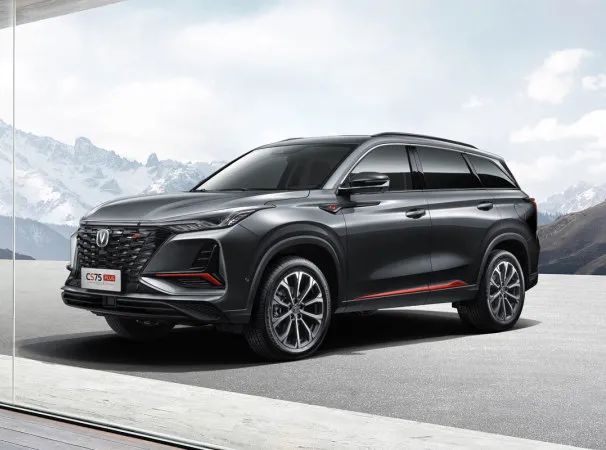 市两年超40万车主选择的中国神车，CS75 PLUS牛在哪？