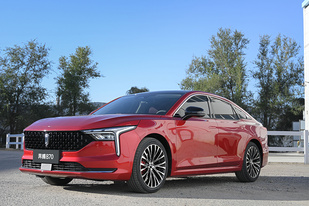 10月底正式上市 奔腾B70将加推2.0T排量