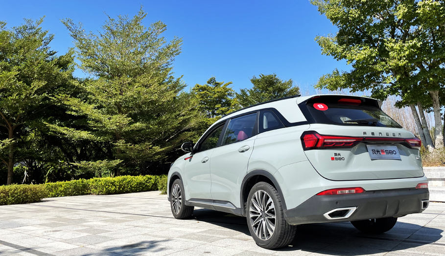 十万左右就能买这辆六座SUV 我就说它超值！