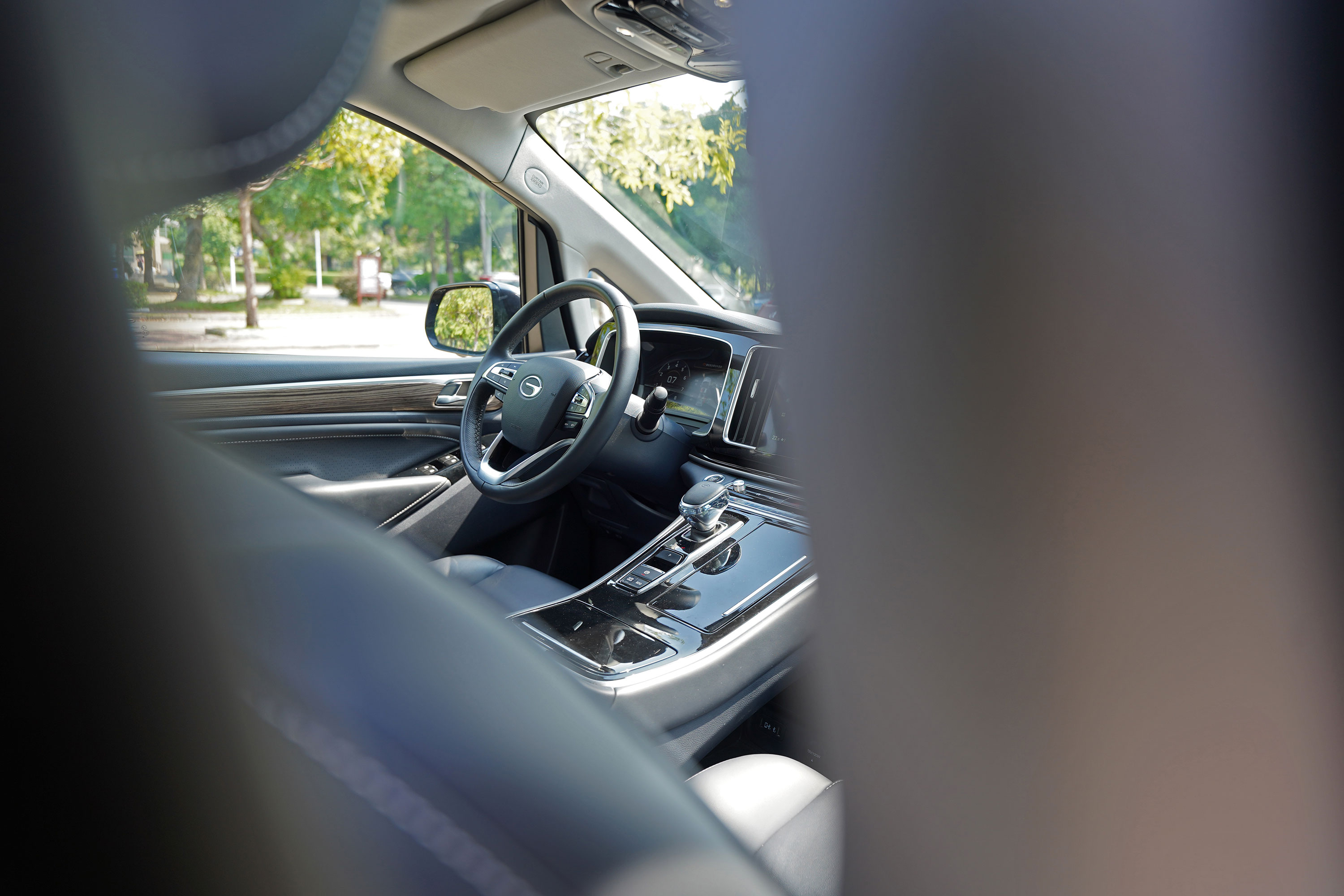 深度体验传祺M8大师系列：气场不输加价神车，中排一躺就想睡觉