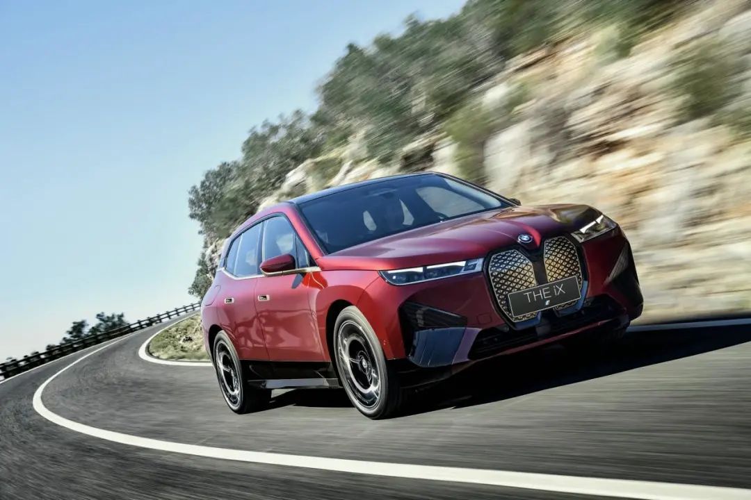 BMW i品牌携两款产品重磅出击，演绎“超越电动”未来出行