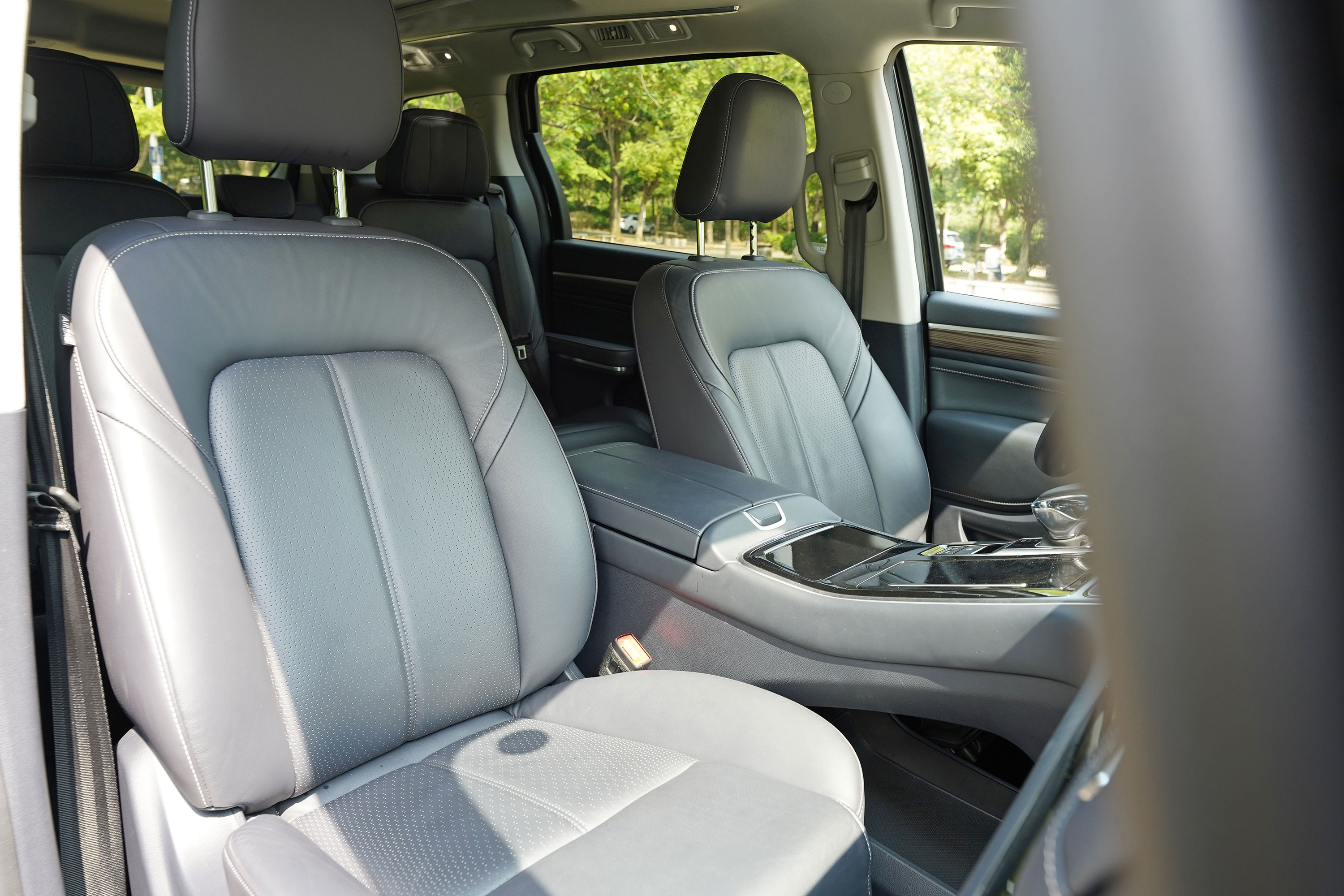 深度体验传祺M8大师系列：气场不输加价神车，中排一躺就想睡觉