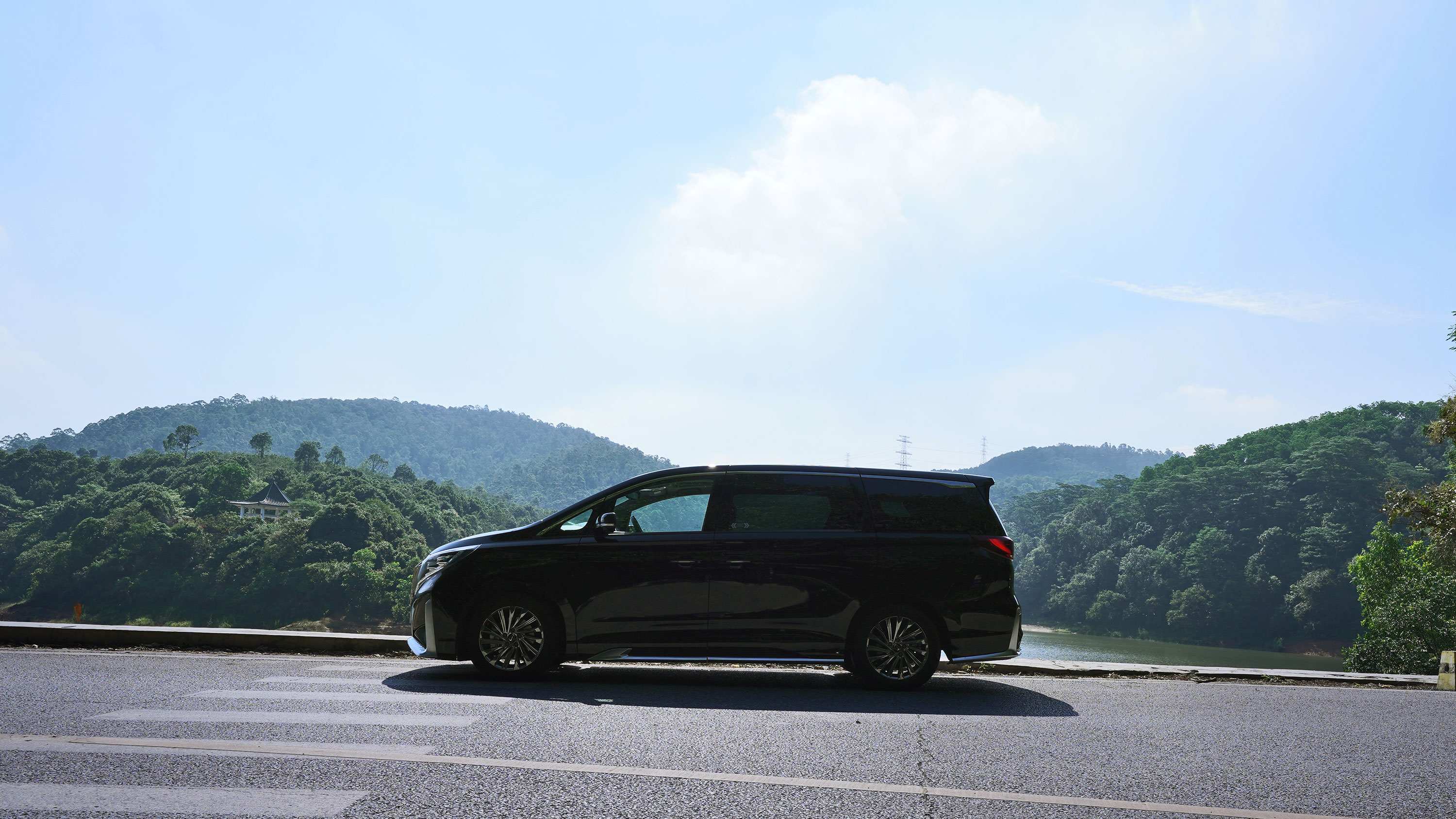 深度体验传祺M8大师系列：气场不输加价神车，中排一躺就想睡觉