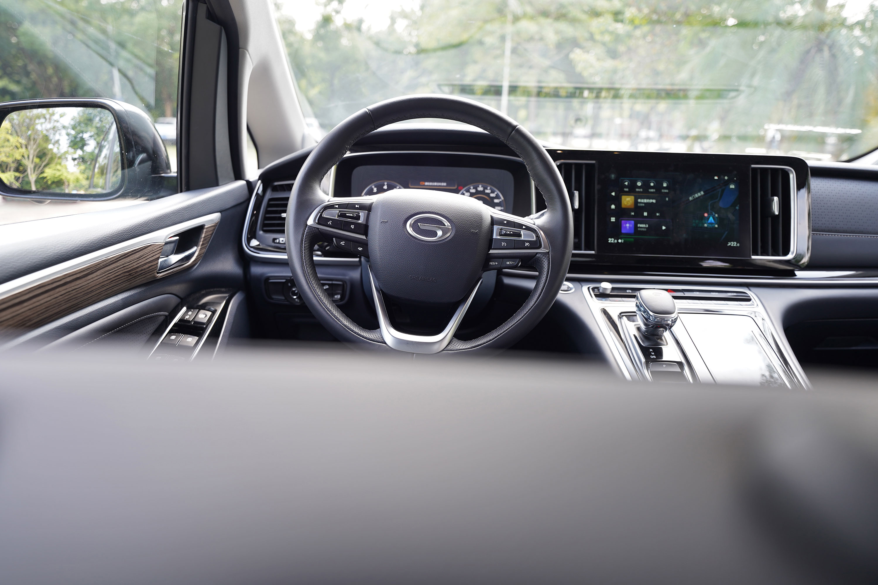 深度体验传祺M8大师系列：气场不输加价神车，中排一躺就想睡觉