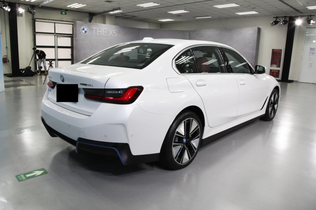 竞争Model 3、ET5，“油改电”的宝马i3值得下手吗？