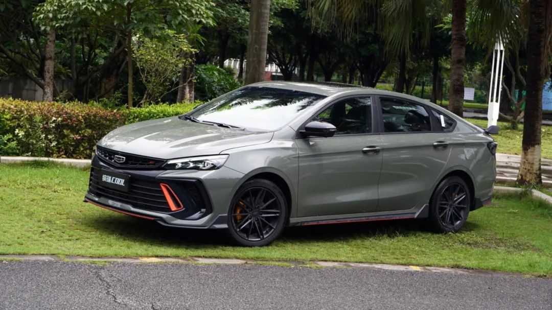 10万级运动轿车“又来一位”,比UNI-V、影豹更酷?