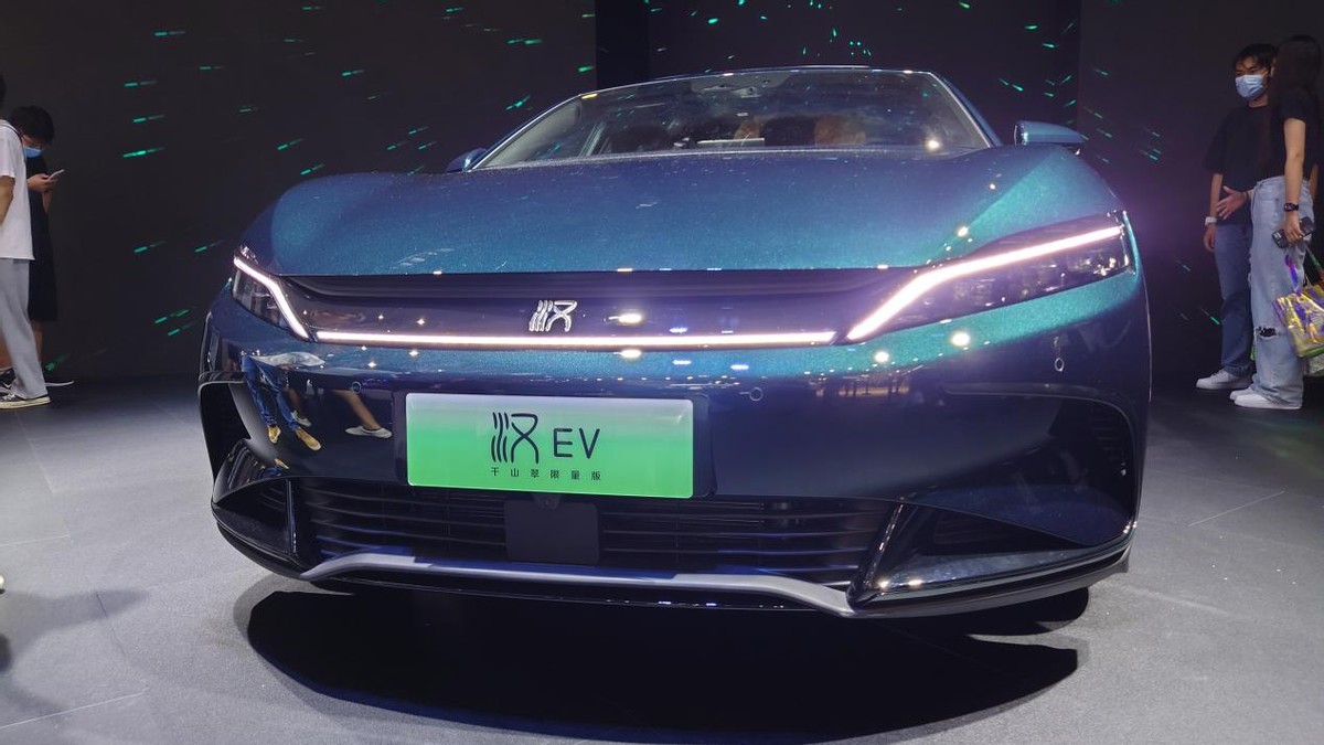 月销超2万的国产中大型轿车 比亚迪汉EV新推千山翠限量版