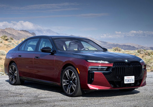 再无V12发动机!全新宝马760i官图发布,迈巴赫版7系?