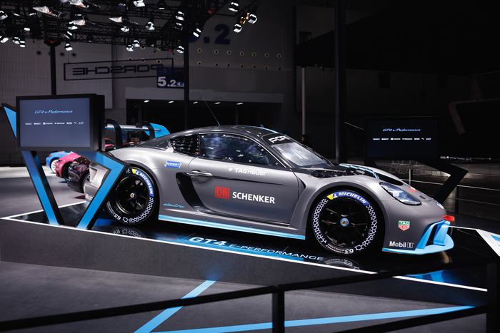 gt4纯电赛车中改卡宴领衔保时捷全系登陆广州车展