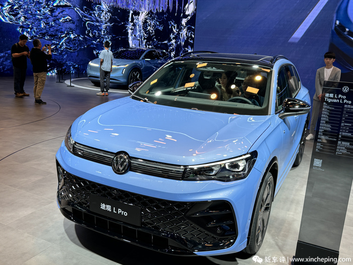 大众终于听劝了,油车居然搭载三屏 大疆智驾