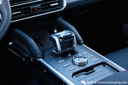 登顶沙漠珠峰 捷途山海T2四驱版仅售22.49万元