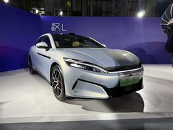 1秒充2公里！2.7秒+1100匹，比亚迪全新旗舰车型开启预售