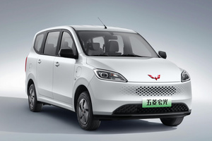 6万级的增程后驱MPV！五菱宏光增程版上市6.88万起