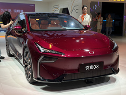 這臺奔騰太帥了！悅意08上海車展首發(fā)亮相