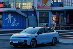 10萬級帶激光雷達的純電轎車！零跑B01該怎么選？