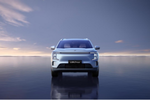 家庭出行，就选捷途山海L7 PLUS！长续航豪华电七座SUV，现已正式上市！