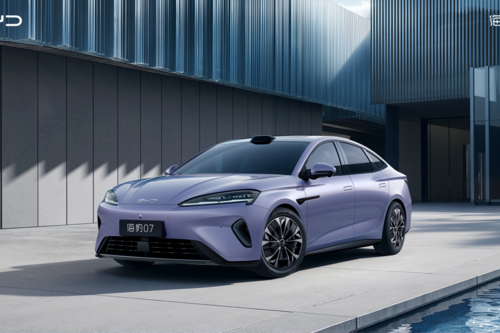 全新电池技术+闪充？比亚迪海豹07EV官图发布