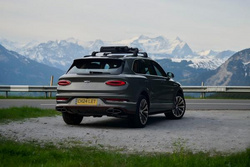 Gstaad Guy携手宾利MULLINER，推出添越长轴距CHALET版
